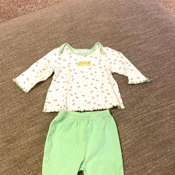 Carter’s Just One Year “fruits” outfit - 12 mo size - Picture 4 of 5